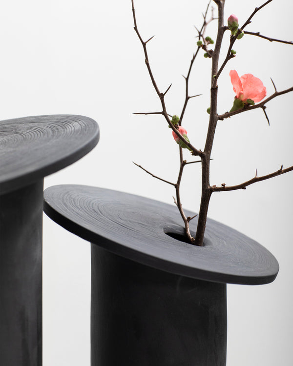 Balancing vases