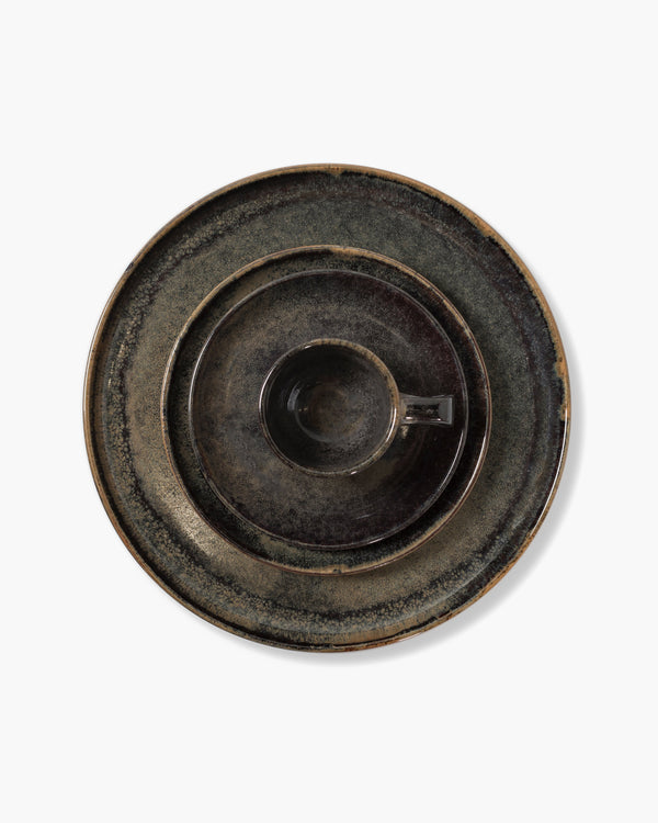Surface dinnerware