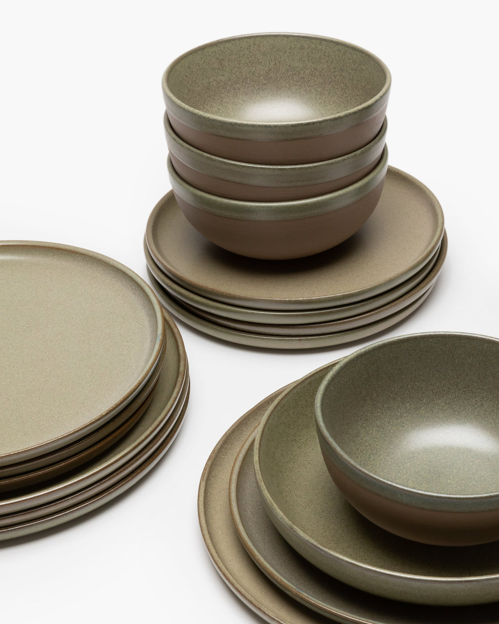 Full Set 24 pieces - Surface tableware by Sergio Herman - camogreen