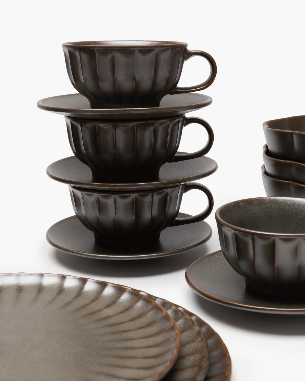 Full Set 28 pieces - Inku Tableware by Sergio Herman - green